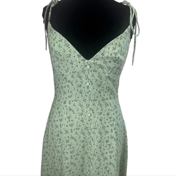 NWOT HOUSE OF CB 'Cornelia' Green Tonal Floral Midi Dress -Size M *37* - Picture 13 of 13